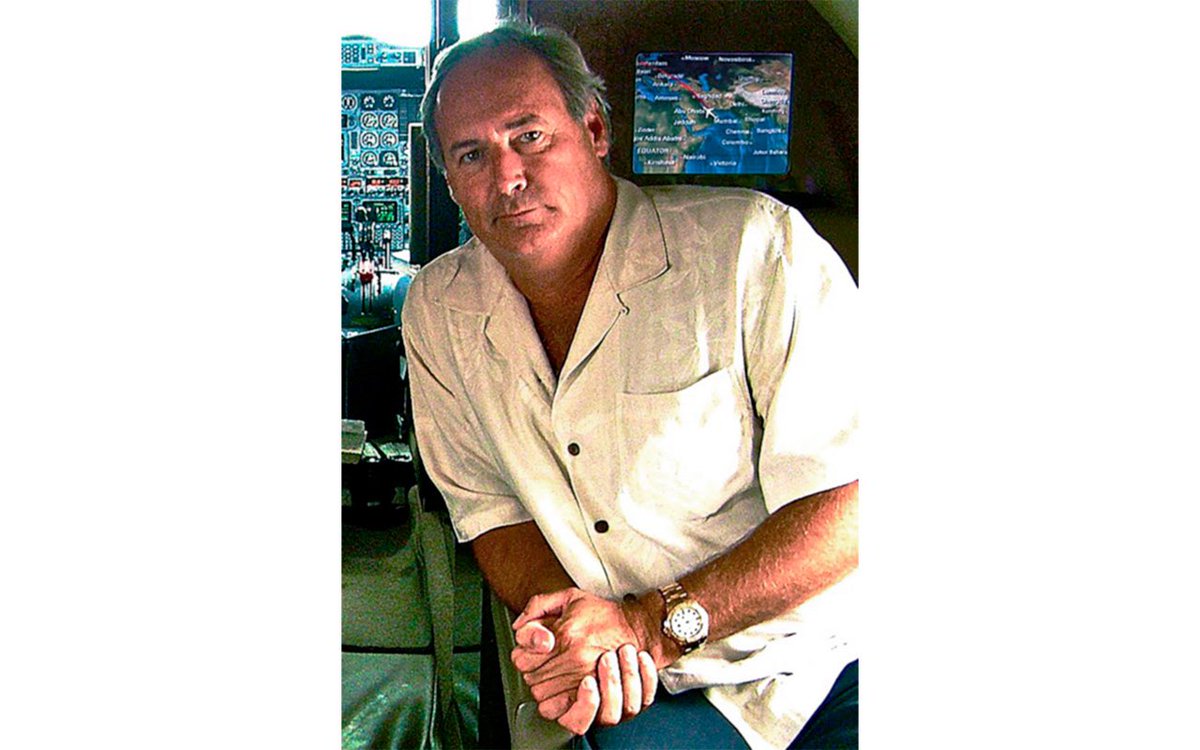 El contrato de Nabep con Pdvsa concede a la compañía de Sargeant III y de Alejandro Betancourt la posibilidad de llevarse hasta 57% “del valor total de la producción” y la posibilidad de tener “plena libertad” de comercializar el crudo
📌bit.ly/4e6NNEz