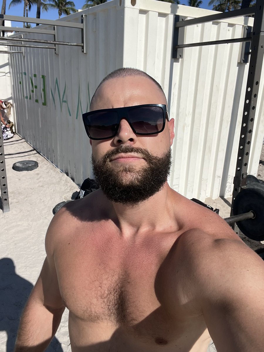 👀