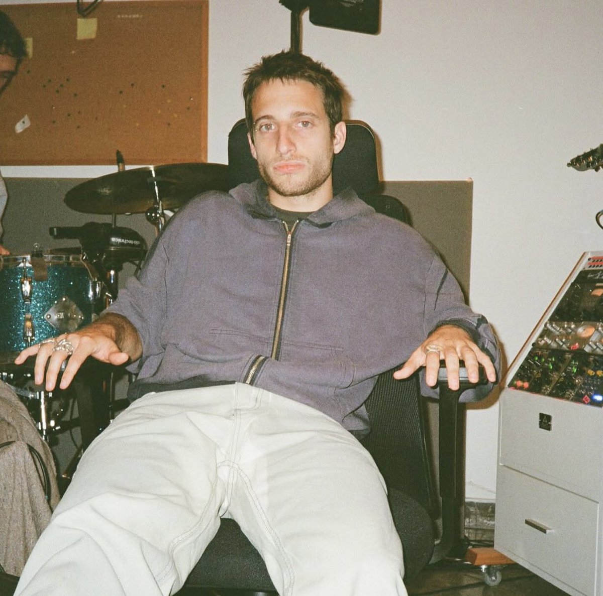 Archive Oliva tweet media