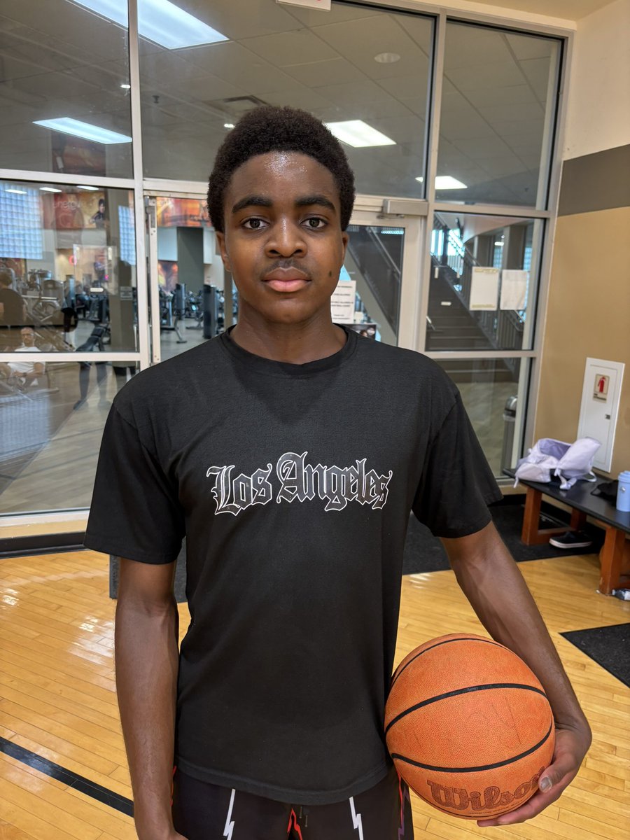Walked into the ballcourt at my local LA Fitness after my workout, and saw one kid putting in a serious workout by himself.

Watched him attack the same 3-4 moves without taking a break getting constant and fatigued reps. Extremely focused and determined.

Talked to him after,
