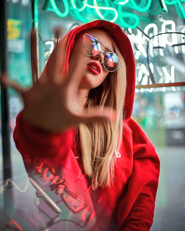 الهزيمه تأتي من العدو..!!
اما الخذلان يأتي من الأصدقاء والأحبه..!!
#روح_المرح