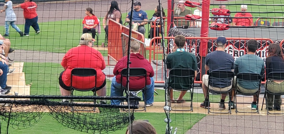 Shout out to the real champion of the evening.... #TheChairs