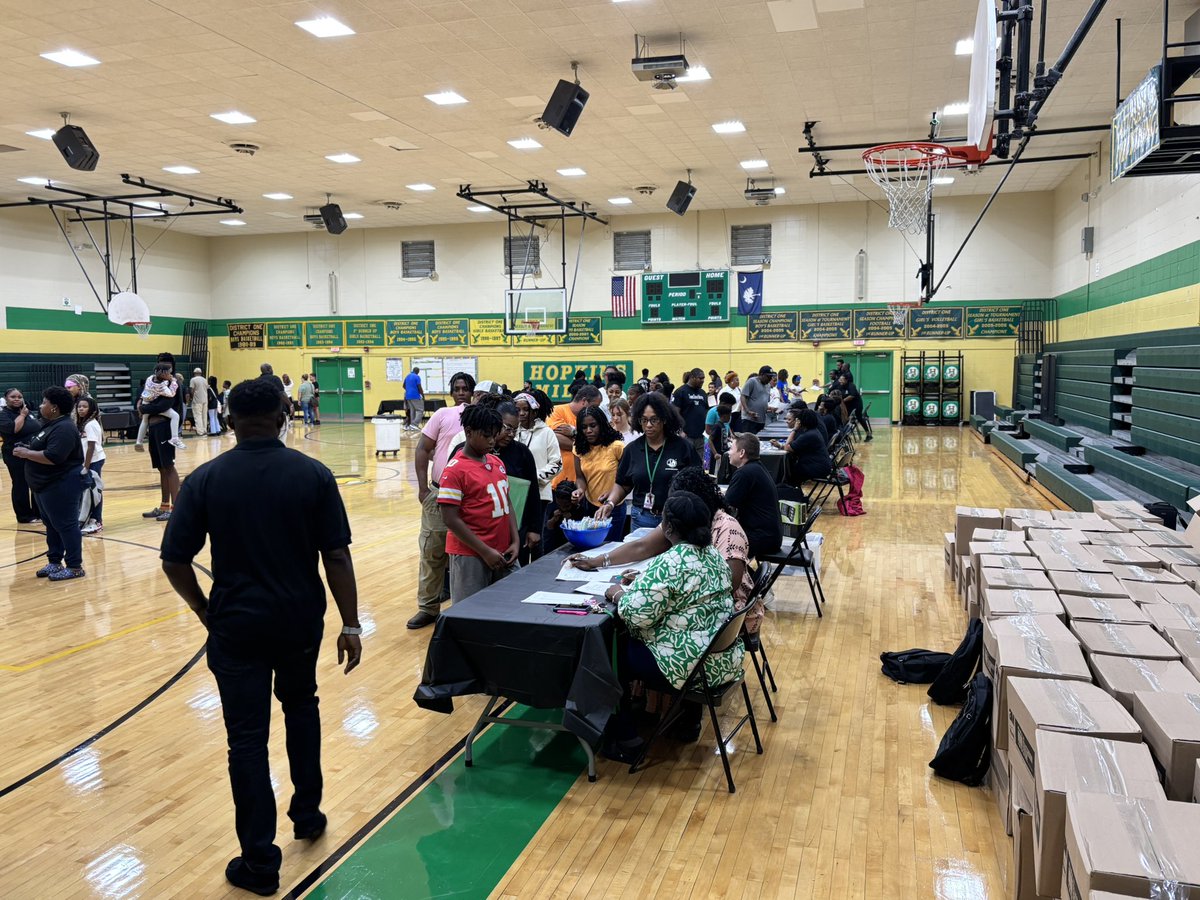 hopkinseagles's tweet photo. π₯From balloons and snow cones to information booths, our Back to School Bash brought the vibes AND the village! Weβre ready to rise together. #HopkinsMiddle #Flight1601 #CommunityStrong #BackToSchool https://t.co/BIWUfgTJSC