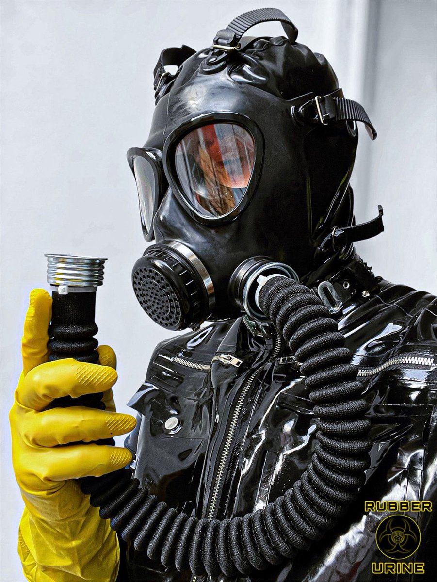 Heavy rubber imposes itself strongly as a shield of desire and control at every step!

🐽🔥🖤💯

#latex #latexfetish #rubberfetish #heavyrubber #heavyrubberfetish #fetish #rubberism #urine #urinefetish #RubberUrine
