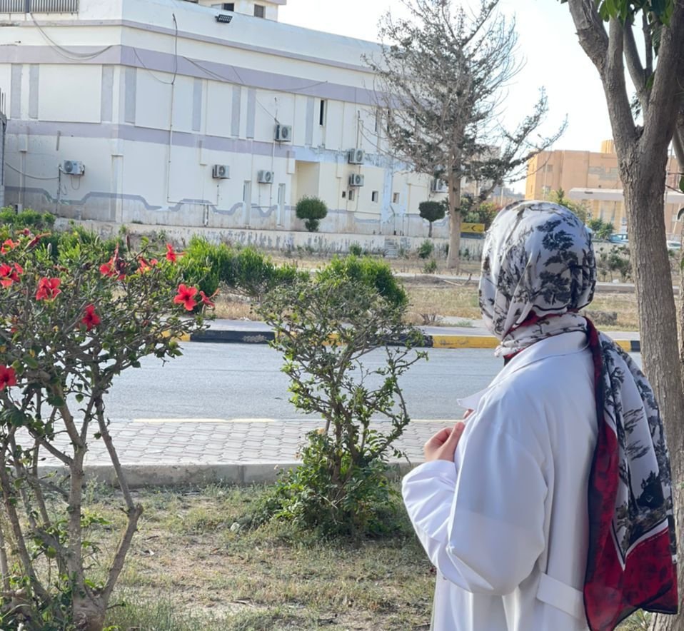 {وَآخِرُ دَعْوَاهُمْ أَنِ الْحَمْدُ لِلَّهِ رَبِّ الْعَالَمِينَ }

الحمدالله بفضله تخرجت وتحصلت على بكالوريوس طب وجراحه عامه بتقدير جيدجداً♥️♥️♥️
اهدي نجاحي لأمي رفيقه ايامي الصعبه وأبي  رحمه الله عليه
نهايةٌ طالما كنت أطمح للوصول إليها، والحمد لله على التمام