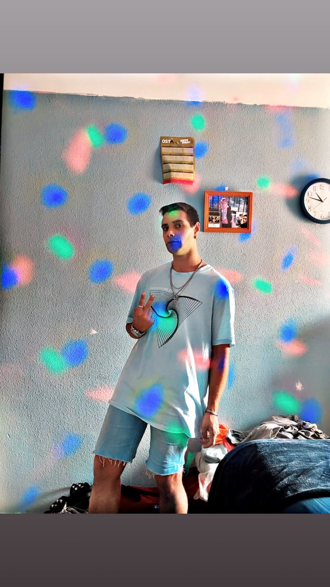 BadiaJavi2003's tweet photo. #Fiesta #fiesta #JaviBadiaCancionesPrivadas https://t.co/mwY1bkFttq