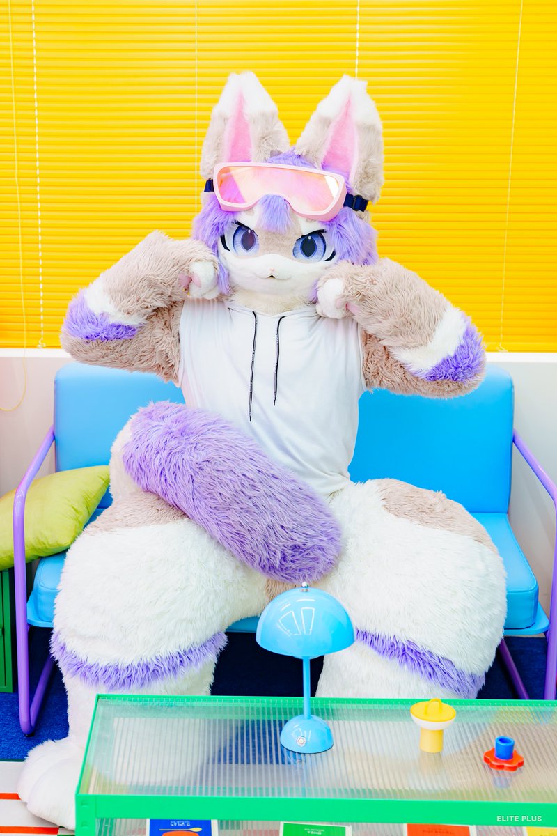 오늘도 카와이하게~😝
#FursuitFriday