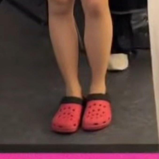 33세 여성이 딸기 크록스 신고 아장아장(?) 걸어다녀서 날 힘들게 해도 되는 거임? 유카 공주님도??🤦‍♀️🤦‍♀️🫶🤦‍♀️🤦‍♀️

有香언니, オールアップの時には, イチゴみたいなクロックスを履いてた.
かわいすぎて, クロックスの工場ごと買ってあげたくなっちゃう... マジで...

#あやひろ2 
#あやひろチルドレン