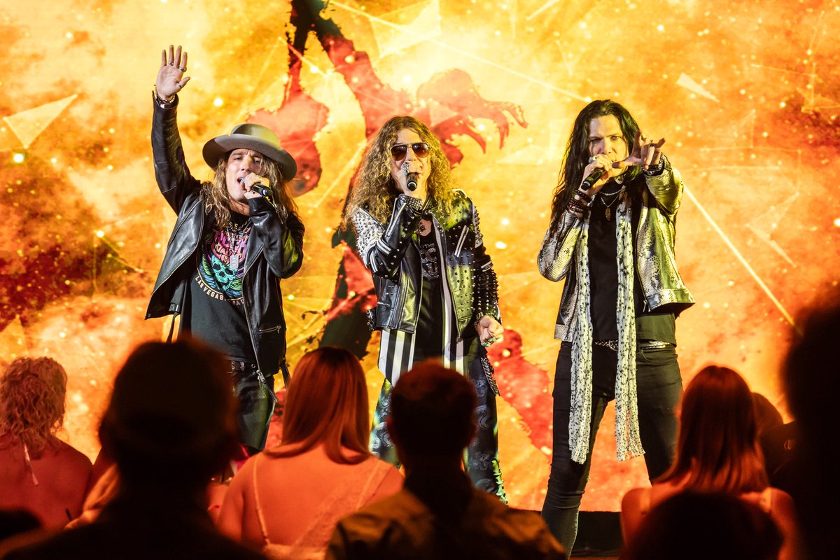 Rock_Vault's tweet image. 🎸 After 1,800+ shows, Raiding the Rock Vault is hitting the road!
🌍 North America, UK &amp;amp; Europe Tour 2026
🎟️ Final Vegas shows this fall: raidingtherockvault.com/tickets/  #ClassicRock #RaidingTheRockVault #LasVegas #vegaslocals #vegasrocks (details below) 👇