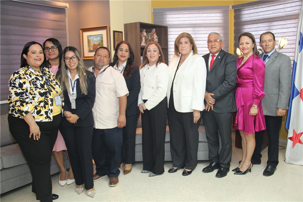 Con base en méritos y trayectoria, jueza laboral es ascendida a magistrada conforme al escalafón judicial... Más detalles de esta noticia en nuestro sitio web: organojudicial.gob.pa/noticias/con-b…