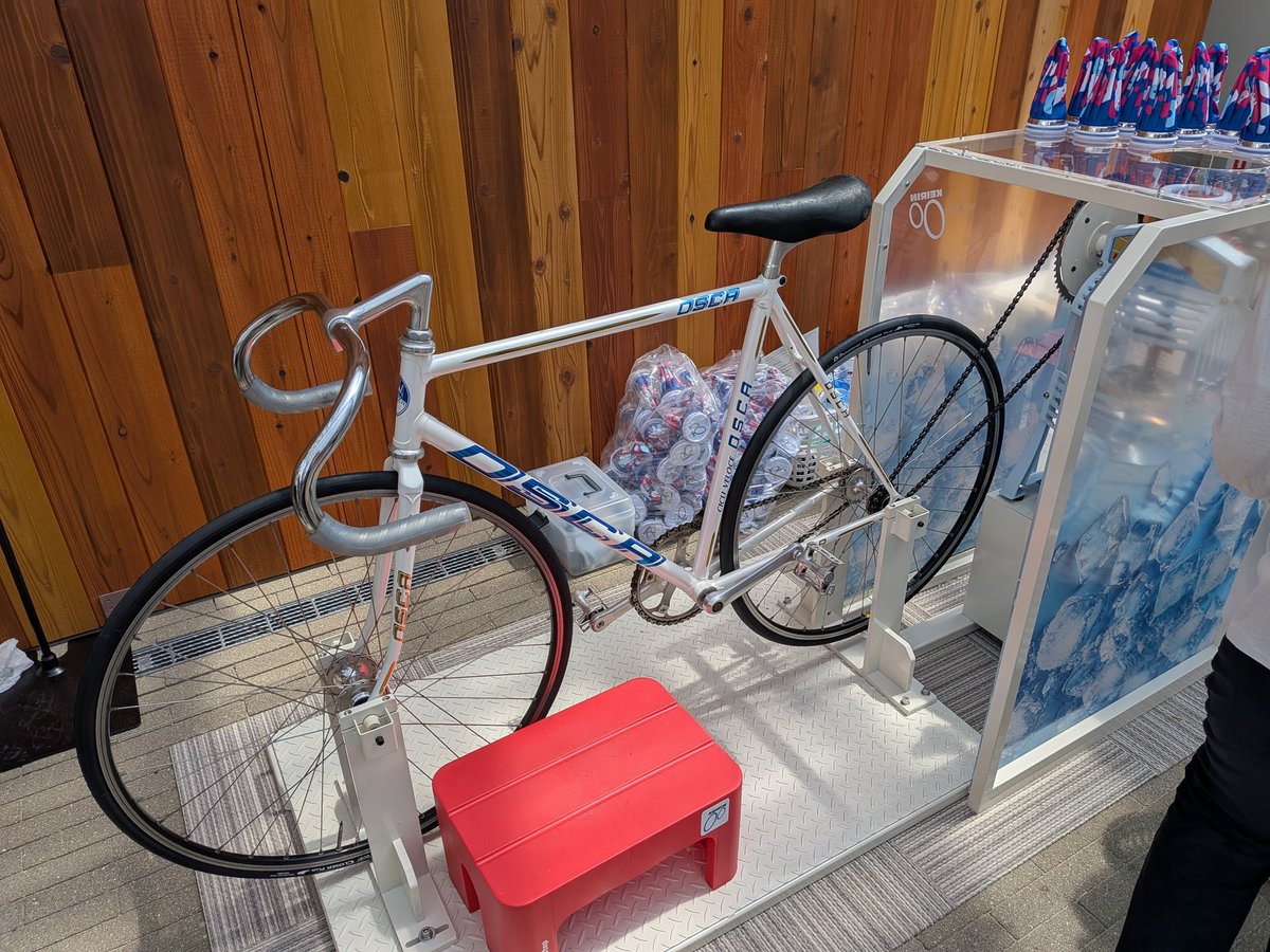 ふとももエキスポ
開会式にミャク様来てた〜✨️

自転車漕いで削った氷で氷嚢貰えます