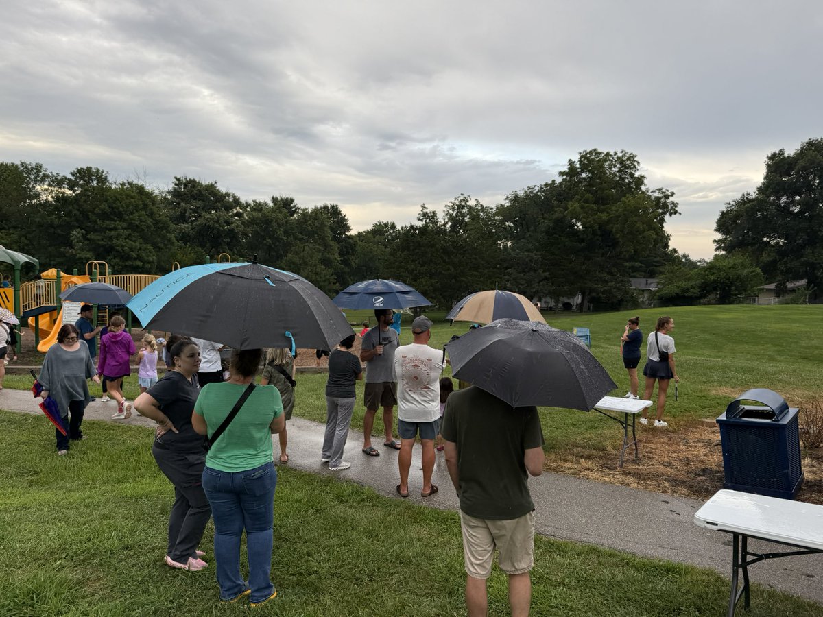 Popsicles with the Principals has moved to the gym!! <a href="/WoertherPTO/">Woerther PTO</a> <a href="/rockwoodschools/">Rockwood School Dist</a>
