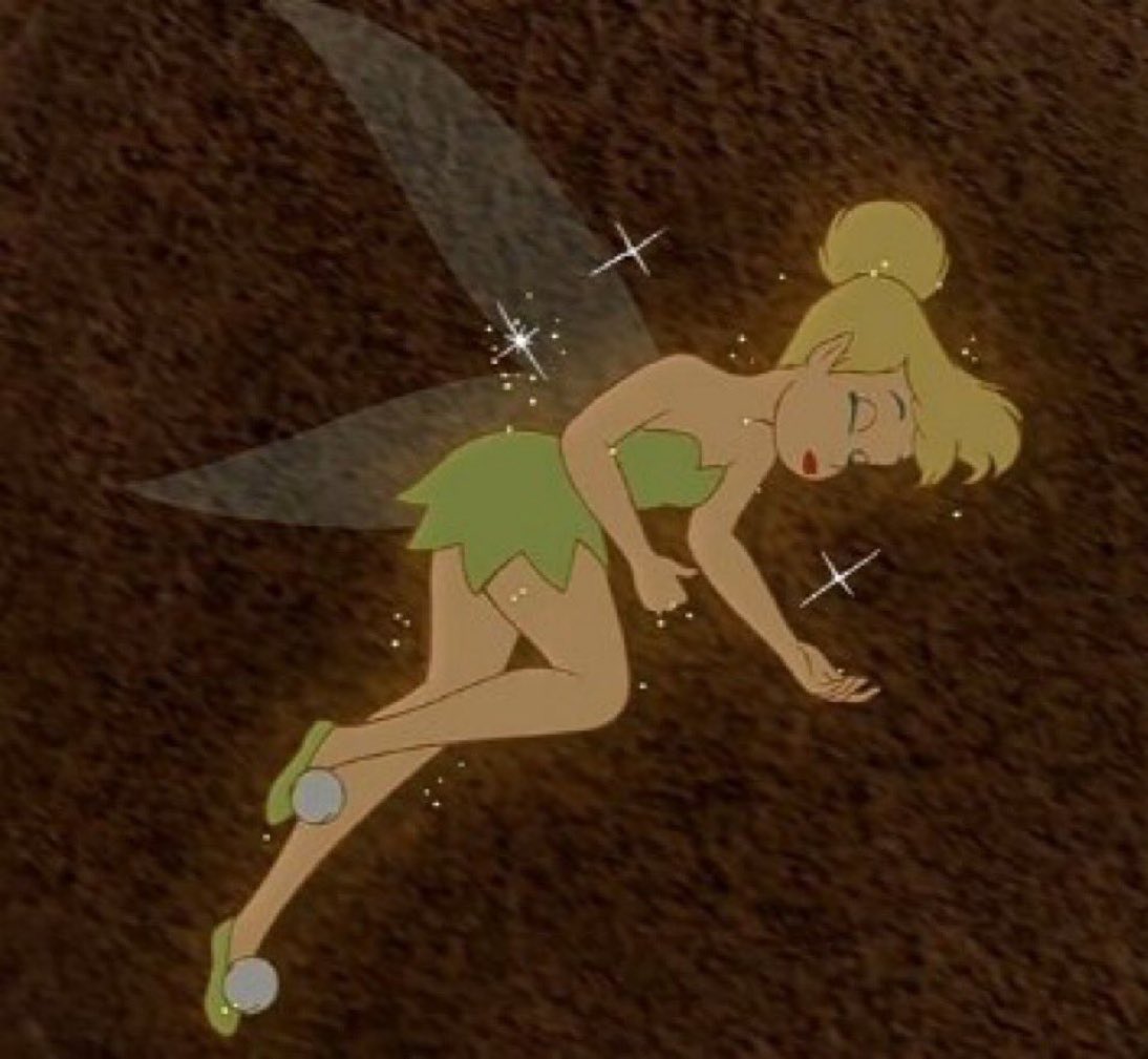 yo después de escuchar la canción de tini