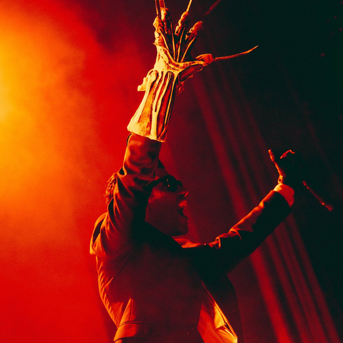 ICENINEKILLS's tweet photo. The HELL OF A SUMMER TOUR ignites 8/8.🔥 Stick a pitchfork in the link for tickets &amp; R.I.P. passes. ⋔😈 https://t.co/hmIeAQgIrw https://t.co/O2ebACNDxz