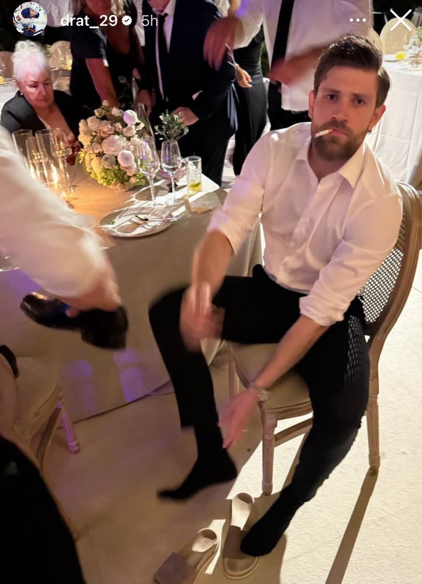 Monday Nooner tweet media