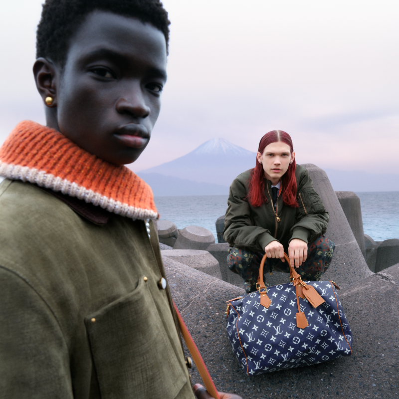 LouisVuitton_JP's tweet photo. レガシーを再解釈──しなやかなレザーのバッグ｢スピーディ P9｣やプレタポルテのシルエットが多彩な表現で登場する #LVMenFW25 コレクション。#LouisVuitton の伝統と、@PharrellとNIGO®による2000年代のアイコニックなスタイルを融合させています。

#PharrellWilliams #NIGO