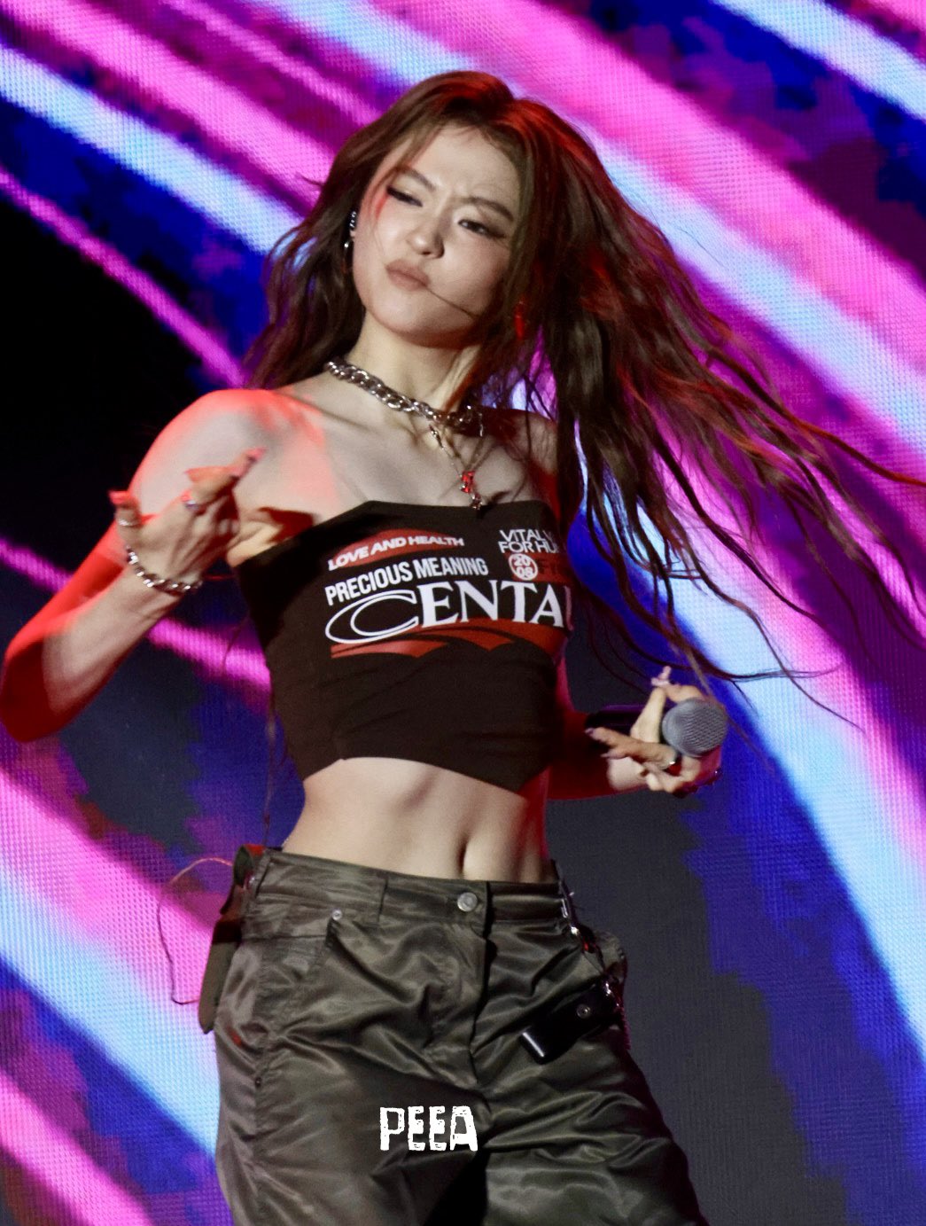 GxykCERaAAAj2Dt?format=jpg&name=large