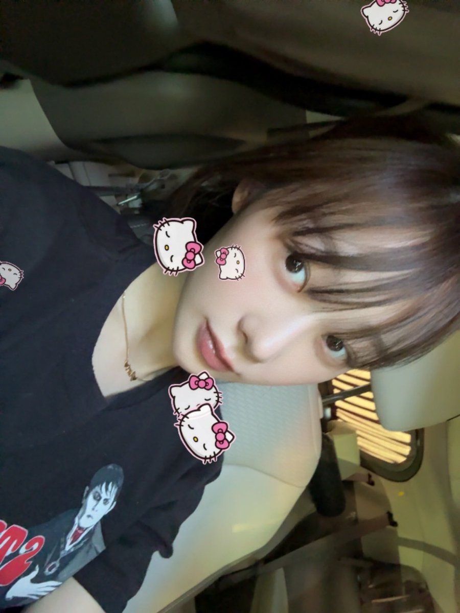 💌 250808 — 애리

- ปัญหาหน้าม้าทิ่มตาตลอด
- เช้านี่นา เช้ามาก ๆ เลย 😴 ยังนอนกันอยู่ใช่ไหมนะ