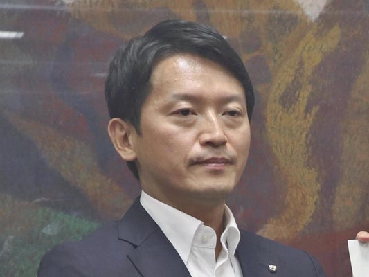 【判明】兵庫県の斎藤元彦知事、公選法違反容疑で任意聴取
news.livedoor.com/article/detail…

兵庫県知事選で選挙運動の対価を同県西宮市のPR会社に支払ったとして告発され、公職選挙法違反（買収）容疑で書類送検された。斎藤氏は、違法性を否定したという。地検は刑事責任を問うかどうか慎重に判断する。