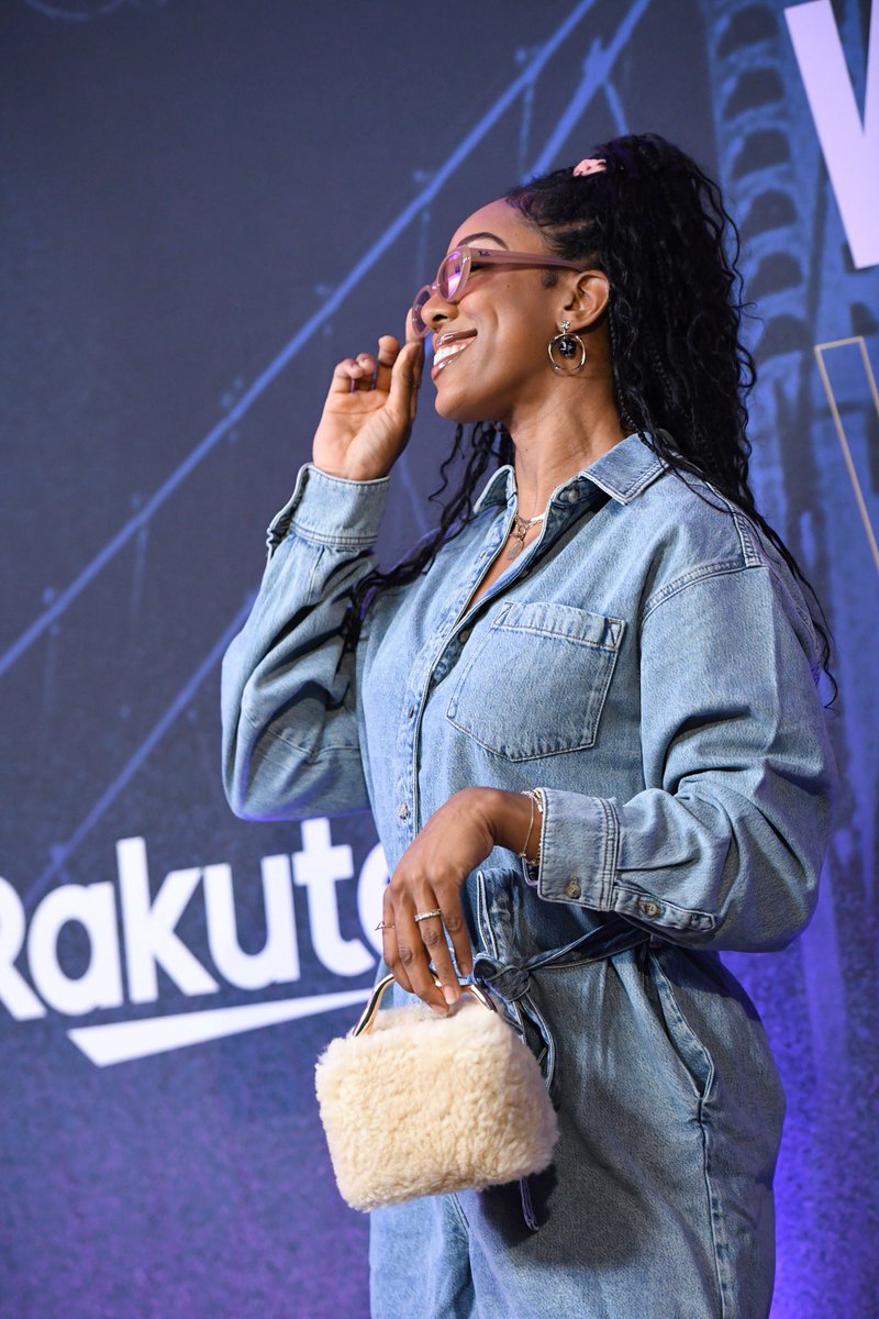 It’s all about the details baby💁🏽‍♀️✨Shop the look at @Saks with <a href="/Rakuten/">Rakuten</a> and score Cash Back using the link below
go.rakuten.com/e/3nXw095OsVb

 #RakutenPartner @Valkyries