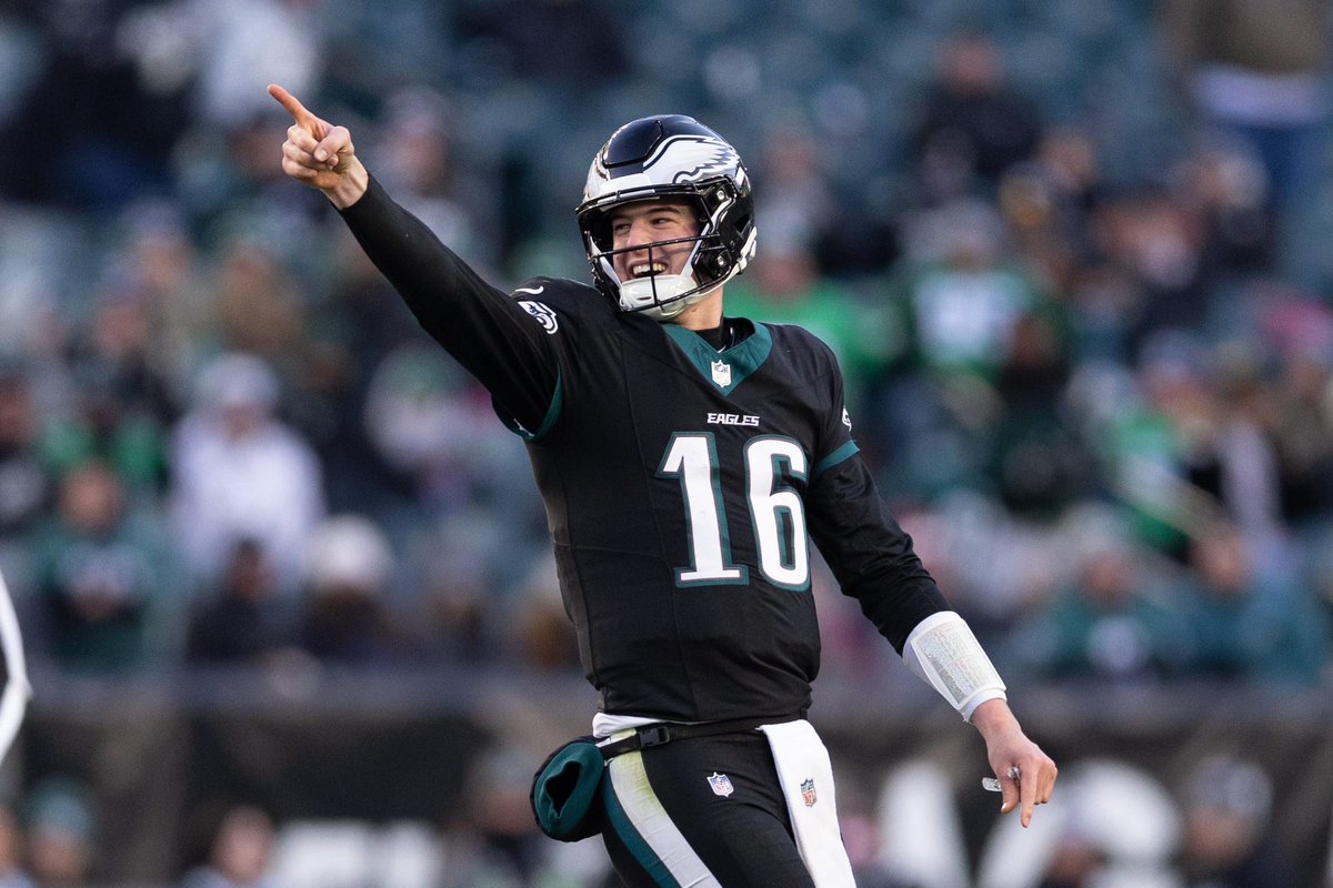 PHLEaglesNation's tweet image. Tanner McKee’s first half:

14/17 completions
193 passing yards
2 passing TD
1 rushing TD

#FlyEaglesFly