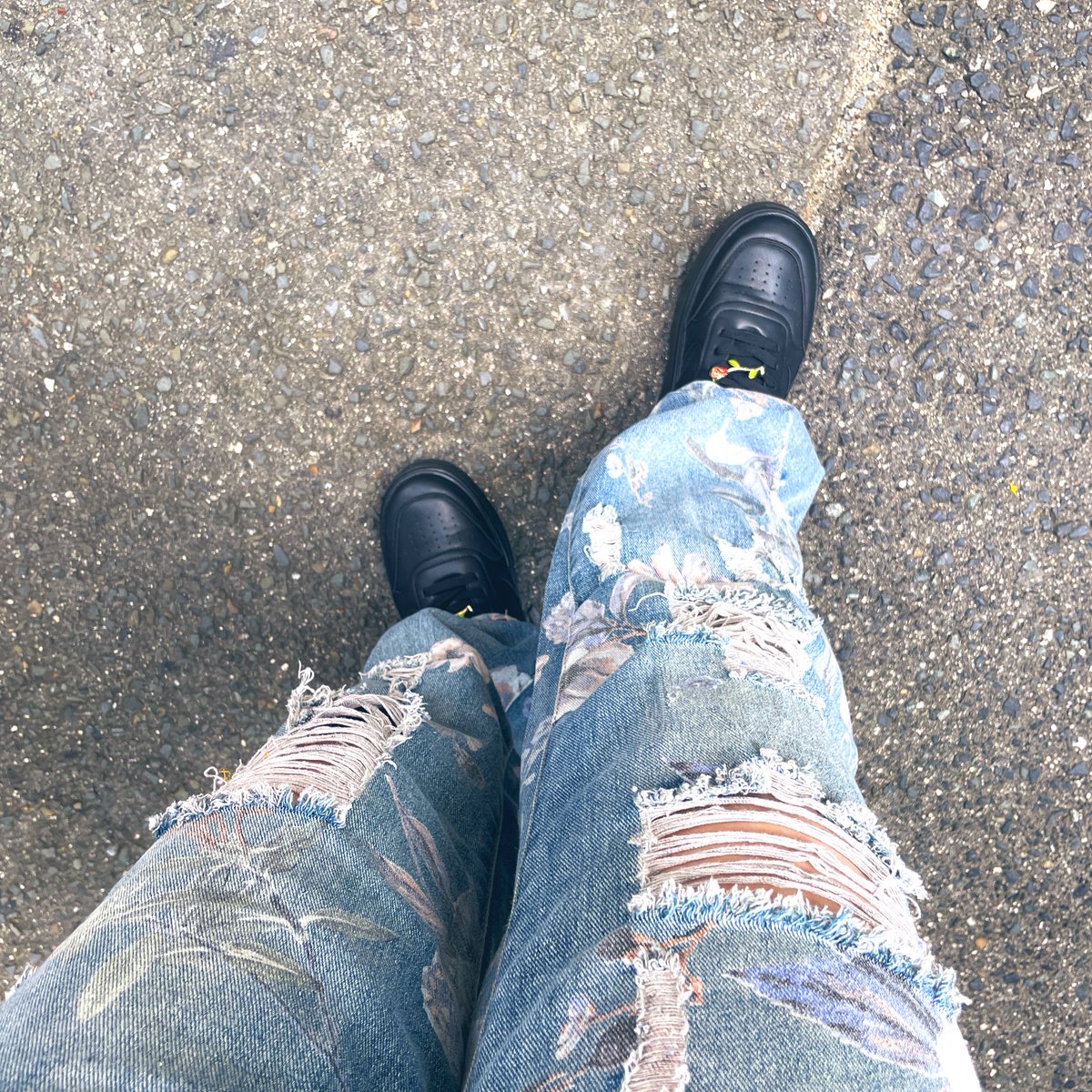 花柄BlueJeans
&amp;
ROSEチャームスニーカー