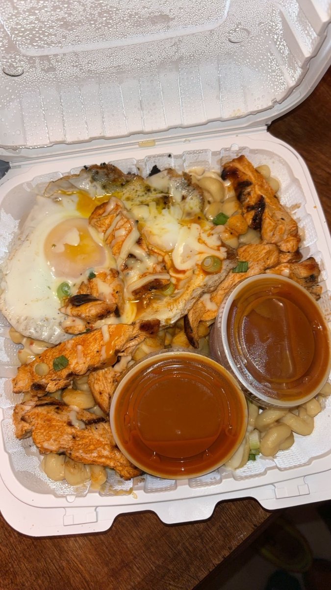 jobyman69's tweet photo. Not even with a stick you can beat this #buffchicken #rklb #chicken #ivy https://t.co/dMZrJeJ64c