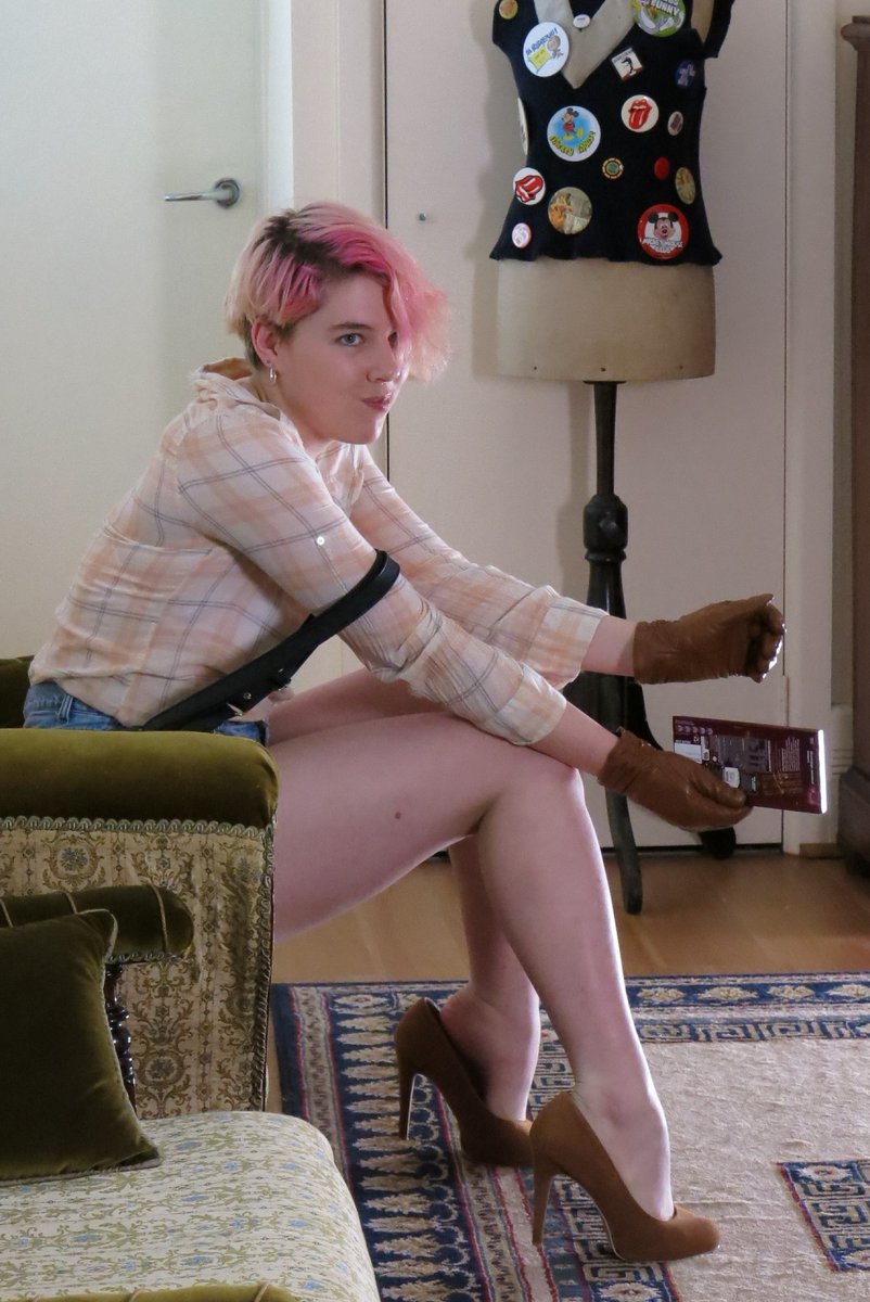 The look you give when you've got a craving for chocolate and someone asks for a piece! 🤣

#aphrodisiac #GirlsOutWest #SexyHeels