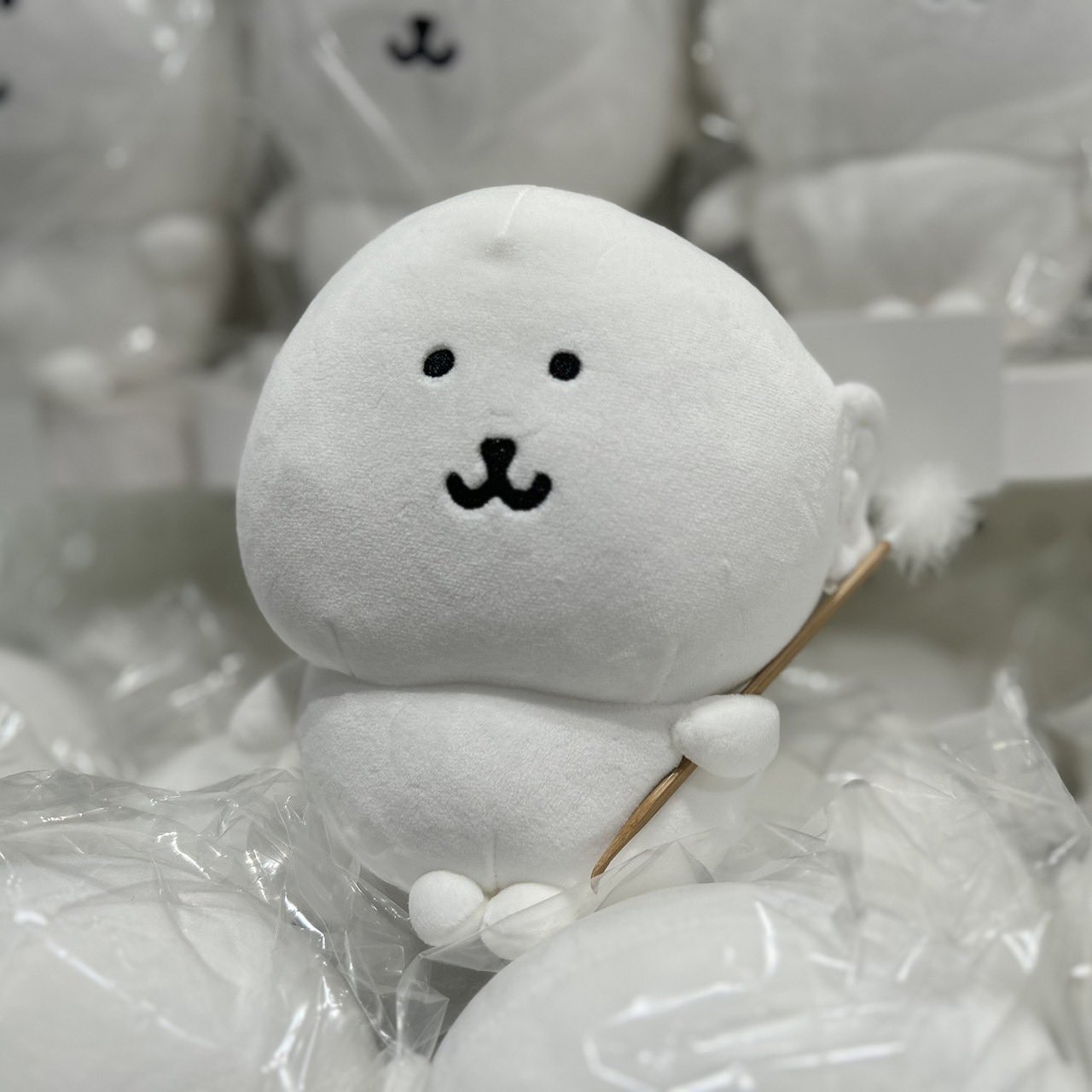 【まー】匿名配送ナガノマーケットぬいぐるみくじ　B賞白 ナガノのいちご ぬいぐるみくじ」発売決定。3月1日から3月10日