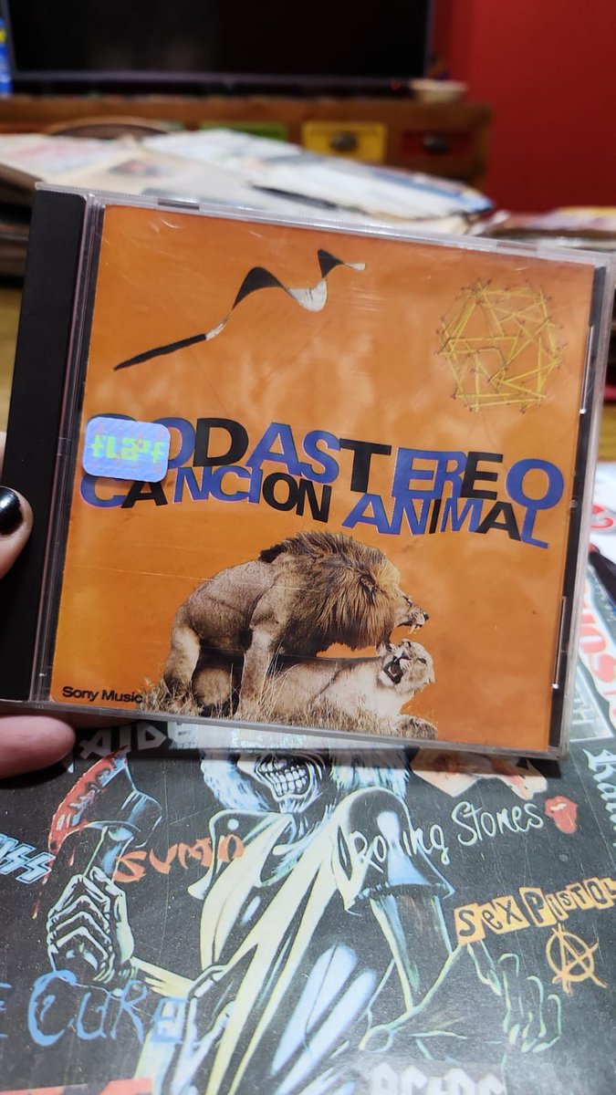 Hace 35 años, hacía fila en una disquería para comprarlo y tenerlo el mismo día que salió.
          🔸️Anclado en 1990    
     #CanciónAnimal   #35años