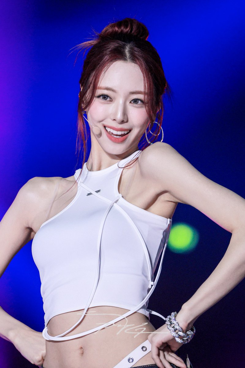 250726 가요대전 썸머
#ITZY #있지 #YUNA #유나  <a href="/ITZYofficial/">ITZY</a>