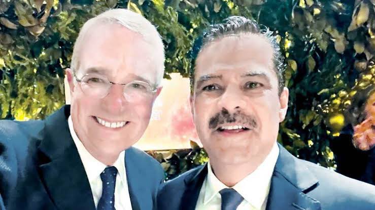 “Y PUM WEY, el tío Richie entrega a Nicolás Maduro y así paga su deuda con hacienda”