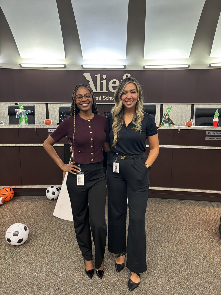 Ms. Harris (@lovenlooseleaf) on Twitter photo So happy to have your support! Your words to the AC cohort instructors were on point and on time! <a href="/branbrotherton/">Dr. Brandi Godino Brotherton</a> #DreamTeam So happy to have your support! Your words to the AC cohort instructors were on point and on time! <a href="/branbrotherton/">Dr. Brandi Godino Brotherton</a> #DreamTeam