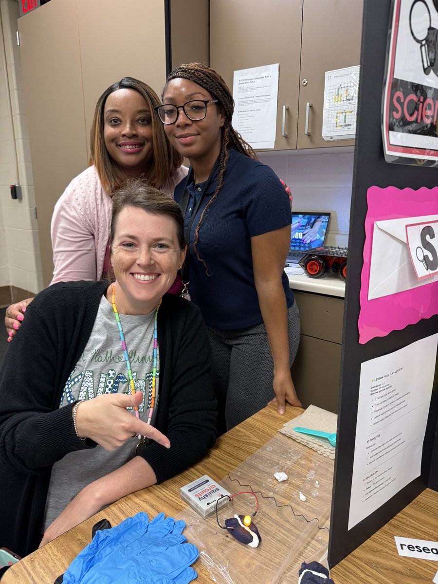 price_kamaria2's tweet image. Welcome Back Librarians! @byjcjackson @SpringISD