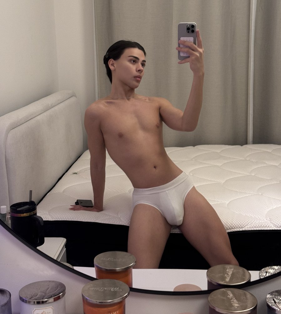 Type "pls" in the comments and all my nudyz unlock