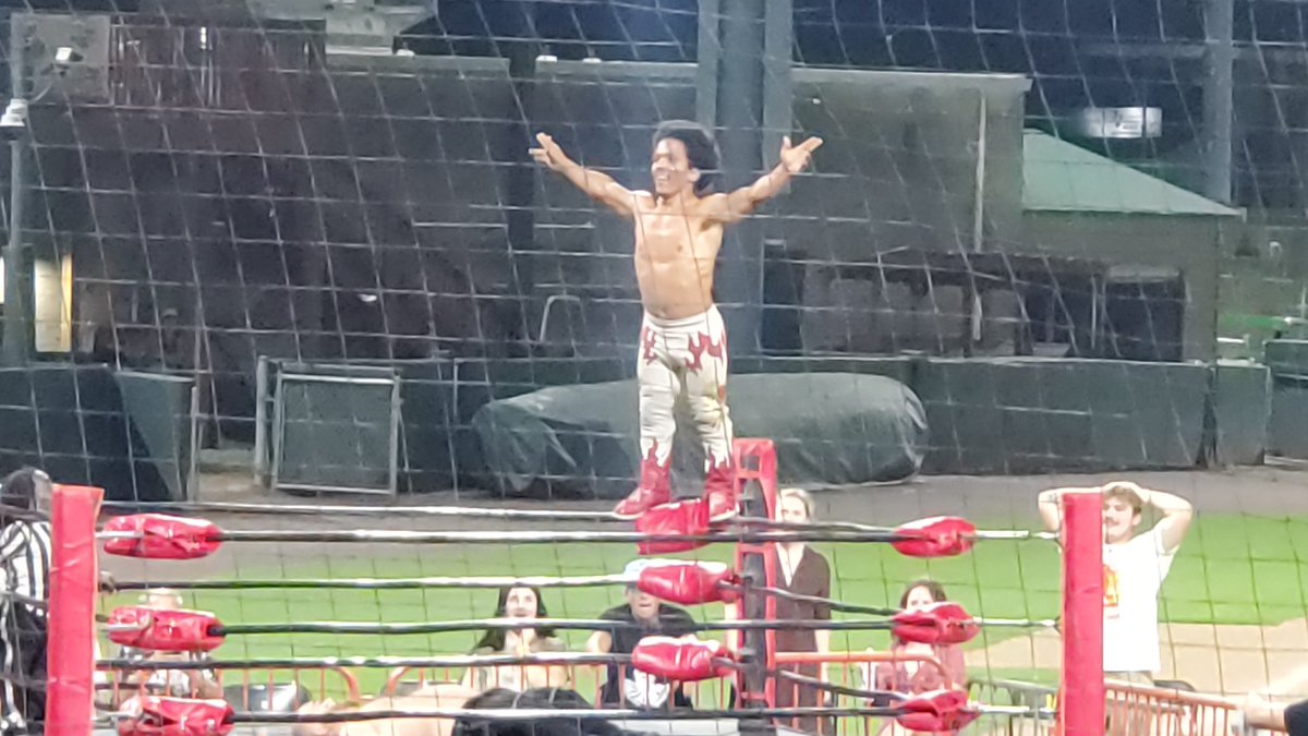 By the way $5 a pic per wrestler... Cash only fucked me.... They need to move up to 2025 and get them Venmo and paypals going and they'd have made bank off me alone... Oh well i know for next time