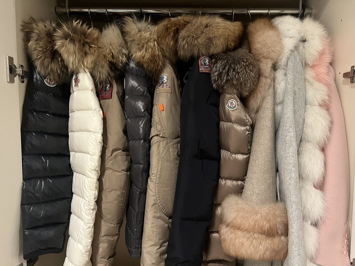 I think I need an extra closet 👑🛍️🎁