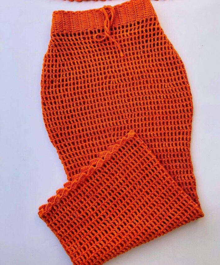 Mini or maxi? Whatever your preferred skirt length is <a href="/charminloops_/">Charmin Loops 🧶</a> can recreate in any colour and size of your choice.

Send us a DM today💕
charminloops.com