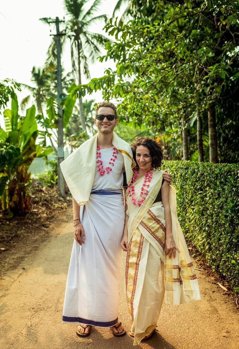 riyasdyfi's tweet image. Threads of Tradition, adorned by all.
#Handloom #KeralaSaree #Heritage #KeralaTourism