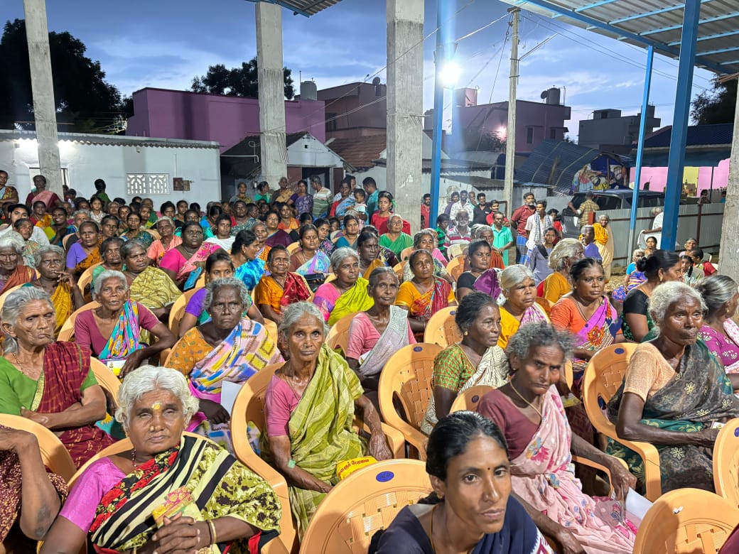 Madurai DMK (@dmkmadurai) on Twitter photo முத்தமிழ் அறிஞர் டாக்டர் கலைஞர் அவர்களின் பிறந்த நாள் விழா மாண்புமிகு முதலமைச்சர் திரு.<a href="/mkstalin/">M.K.Stalin</a> அவர்களின் பிறந்தநாளை முன்னிட்டு சோழவந்தான் சட்டமன்றத் தொகுதி கழக சார்பில் மாண்புமிகு அமைச்சர் திரு.<a href="/pmoorthy21/">பி மூர்த்தி</a> அவர்ளின் வழிகாட்டுதலின்படி சோழவந்தான் சட்டமன்ற உறுப்பினர் முத்தமிழ் அறிஞர் டாக்டர் கலைஞர் அவர்களின் பிறந்த நாள் விழா மாண்புமிகு முதலமைச்சர் திரு.<a href="/mkstalin/">M.K.Stalin</a> அவர்களின் பிறந்தநாளை முன்னிட்டு சோழவந்தான் சட்டமன்றத் தொகுதி கழக சார்பில் மாண்புமிகு அமைச்சர் திரு.<a href="/pmoorthy21/">பி மூர்த்தி</a> அவர்ளின் வழிகாட்டுதலின்படி சோழவந்தான் சட்டமன்ற உறுப்பினர்