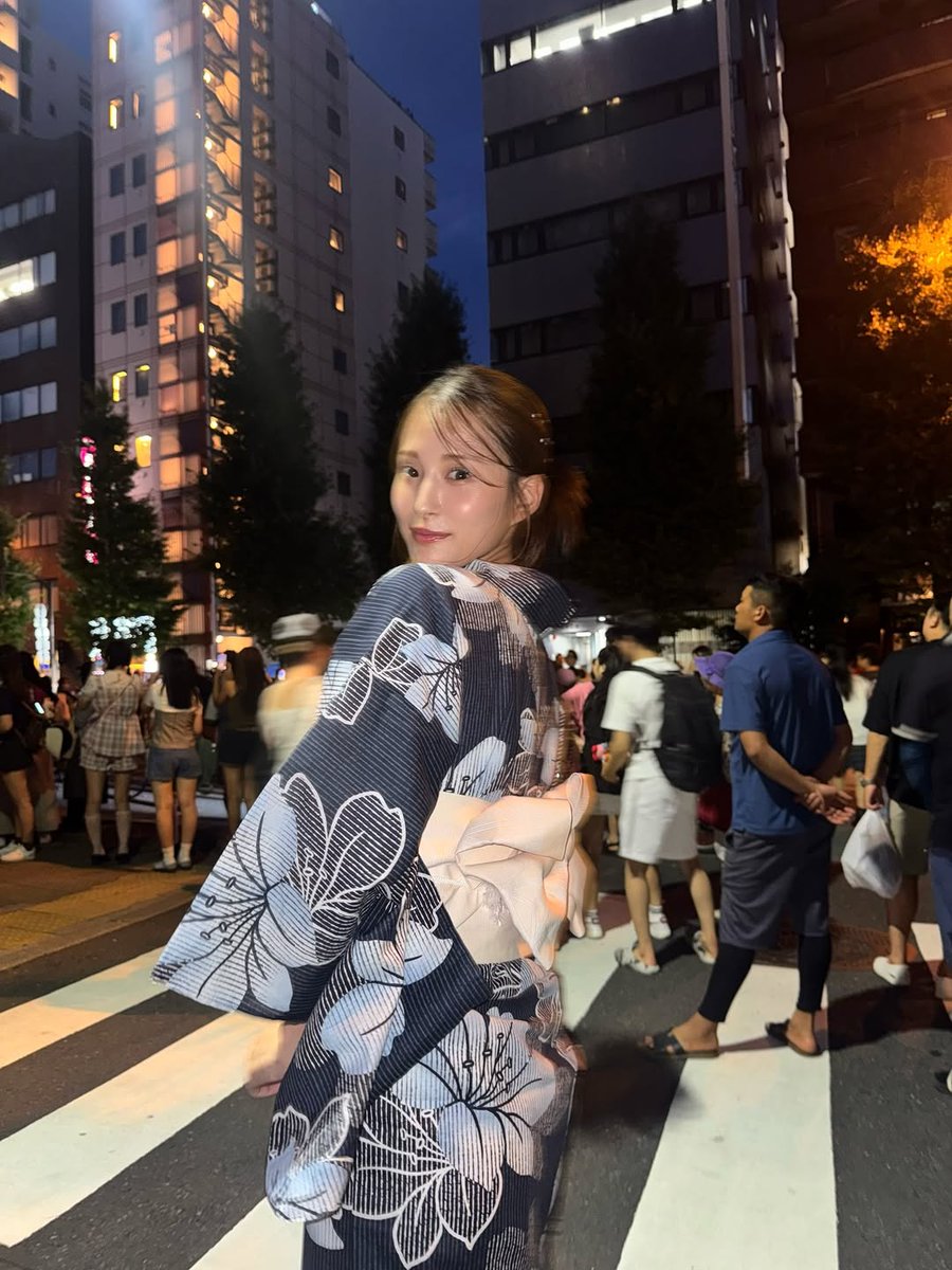 asplento's tweet image. 2025.7.26
久しぶりに浴衣を着て花火大会へ🎇🎇🎇特等席で見るおっきな花火に感動して思わず涙...🥲✨
とっても素敵な時間をありがとうございました🥹❤️

#隅田川花火大会 #浴衣 #花火大会 #夏の思い出 #特等席 #花火 #感動の瞬間 #花火の夜 #東京 #日本の夏 #浴衣姿 #花火観賞 #夏の風物詩 🥹❤️