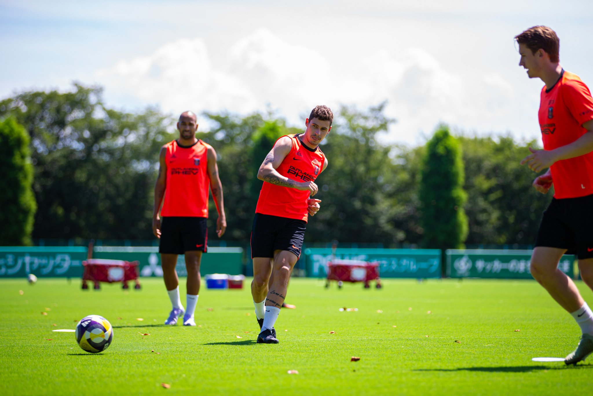 浦和レッズ 三谷選手 28番 Mサイズ 浦和レッズ 三谷選手 28番 Mサイズ 浦和レッズ 三谷選手 28番 M