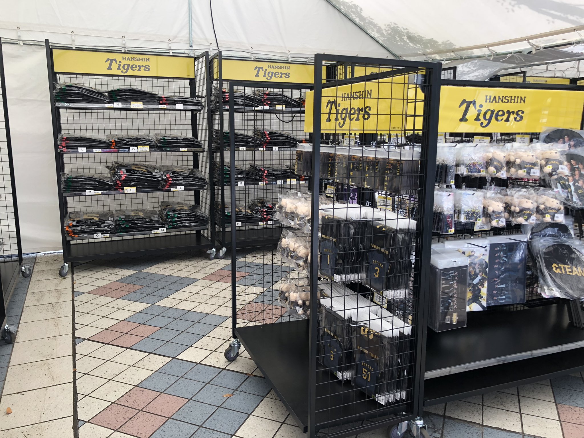 ★希望金額購入○京セラドーム　ツアーグッズ　パーカー　Ｌサイズ 楽天市場】SexyZone【 パーカー ( ベージュ ) 】ドームツアー