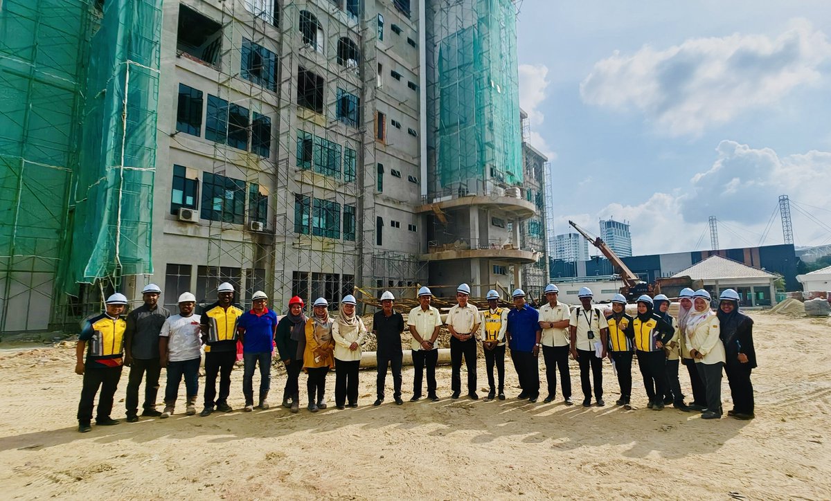 Caw. Perancangan Aset Bersepadu, JKR Malaysia (@jkrcpab) on Twitter photo 1 Ogos 2025 | Lawatan Turun Padang Pengarah Kanan CPAB ke Projek Pembinaan Pejabat Kastam Pulau Pinang di Bayan Baru bagi meninjau kemajuan pelaksanaan projek di tapak
<a href="/IPJKR_Official/">JKR Malaysia Rasmi</a>
<a href="/JkrMaria/">Maria Marcus</a>
#MalaysiaMADANI
#IamJKR #KitaJKR #JKRsynergy
#JasaKepadaRakyat 1 Ogos 2025 | Lawatan Turun Padang Pengarah Kanan CPAB ke Projek Pembinaan Pejabat Kastam Pulau Pinang di Bayan Baru bagi meninjau kemajuan pelaksanaan projek di tapak
<a href="/IPJKR_Official/">JKR Malaysia Rasmi</a>
<a href="/JkrMaria/">Maria Marcus</a>
#MalaysiaMADANI
#IamJKR #KitaJKR #JKRsynergy
#JasaKepadaRakyat