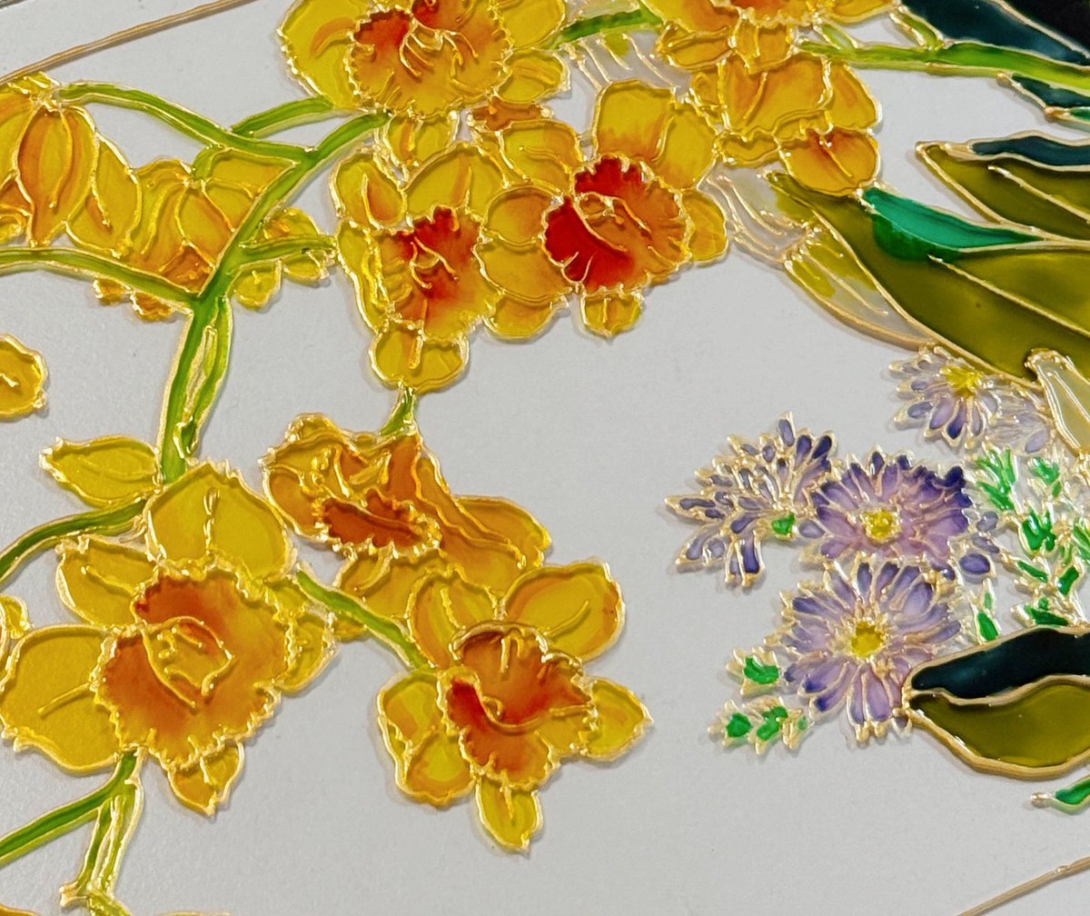 여러뷴 혹시 제가 이런 유리그림(정확히는 유리그림용 물감으로 투명아크릴에 그림)을 팔면 혹시 구매의향 있으신 분 계실까여
이 그림들은 실제로 보면 좀 서툴러서 팔기 힘들고 제가 계속 연습을 하고 싶은데요 이걸 보관할 장소가 없습니다;;
그래서 좀 싸게 판매하거나 커미션을 받거나 하고