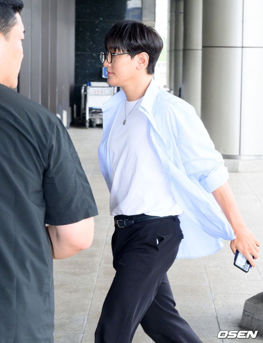 kangta_inform's tweet photo. SMTOWN LIVE 2025 in TOKYO 출국 https://t.co/5jxjxfjUDj