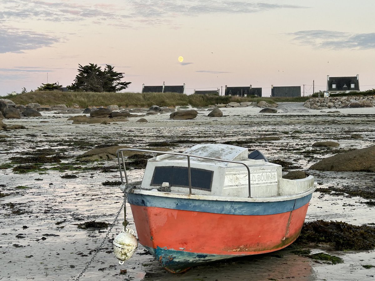 Clair de lune à marée basse.
La Digue - Kerlouan, Finistère.
