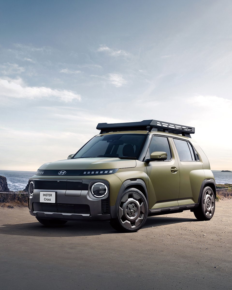 Hyundai_japan's tweet photo. 8月8日より、INSTER Cross先行予約がスタート！
INSTERにアクティブスタイルの新グレードを追加したINSTER Cross。

INSTERの持つ高い実用性はそのままに、冒険心がくすぐるタフで存在感のあるアクティブなデザイン🏕

🔗詳細はこちら
https://t.co/Wl67UWfJjk

#ヒョンデ #INSTERCross #EV #電気自動車