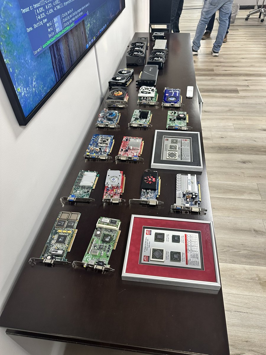 和金坷垃谈笑风生