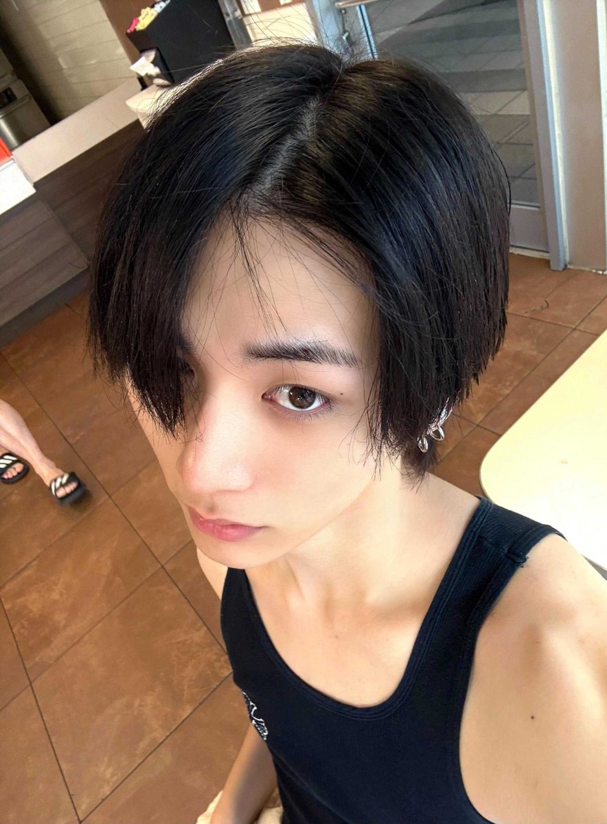 [WEVERSE] 250808 — #TAESAN 

hari libur selesaiii

#BOYNEXTDOOR #보이넥스트도어